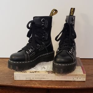 Dr. Martens Jadon XL